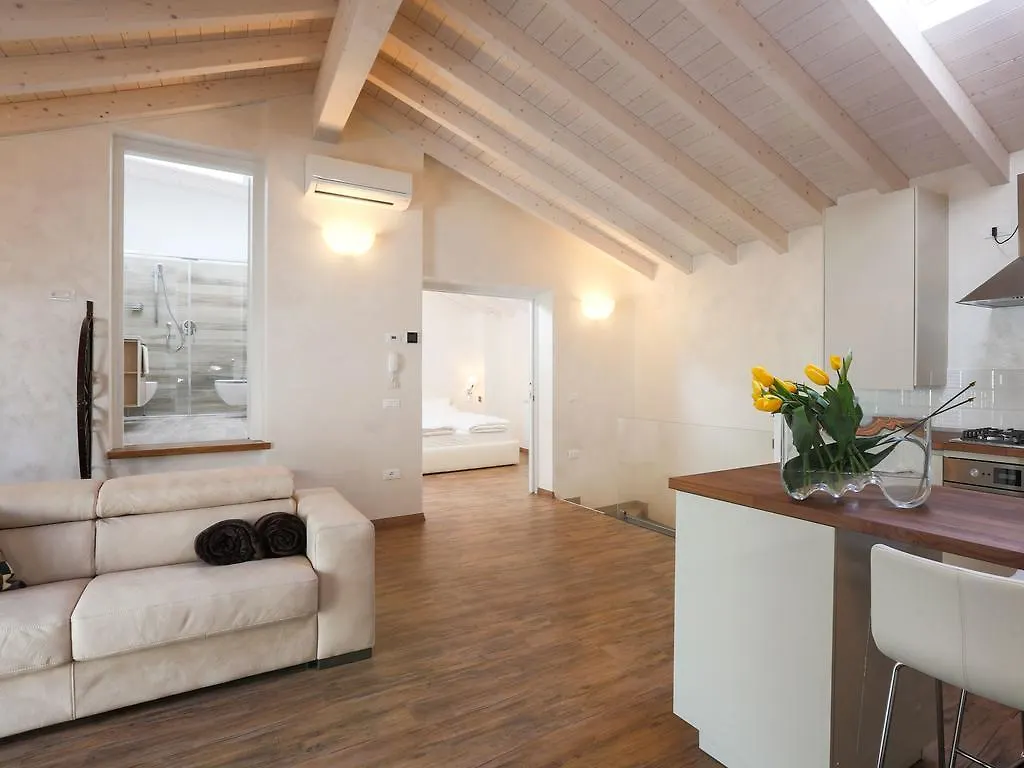 Les Suites Asola 0*,